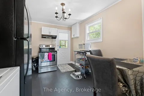 3 PHYLLIS Street, ON L2A 3Y1