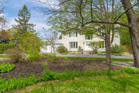 3062 Upper Otterson Place, ON K1V 7B6
