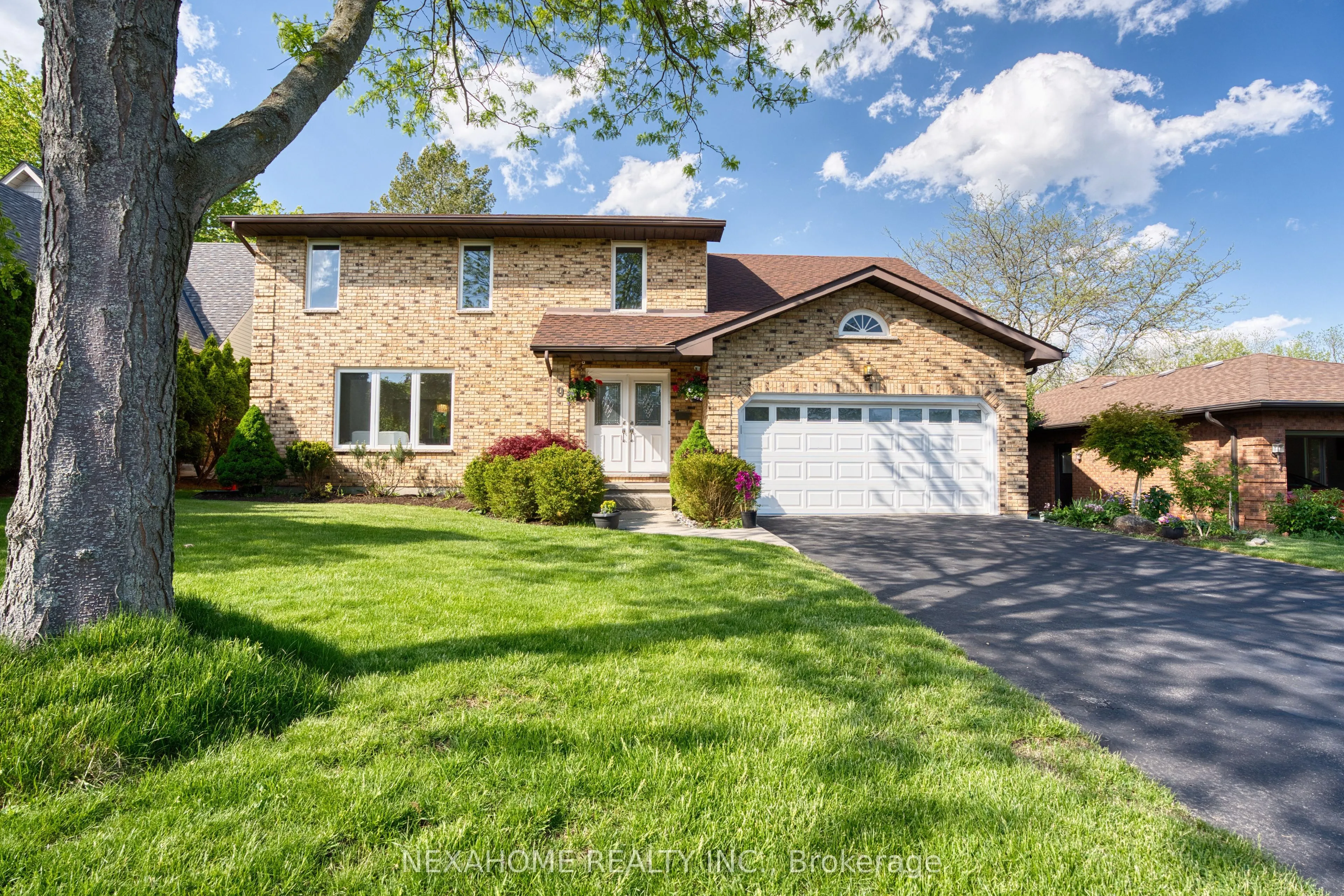 9 Ullswater Crescent, ON N6G 4L4