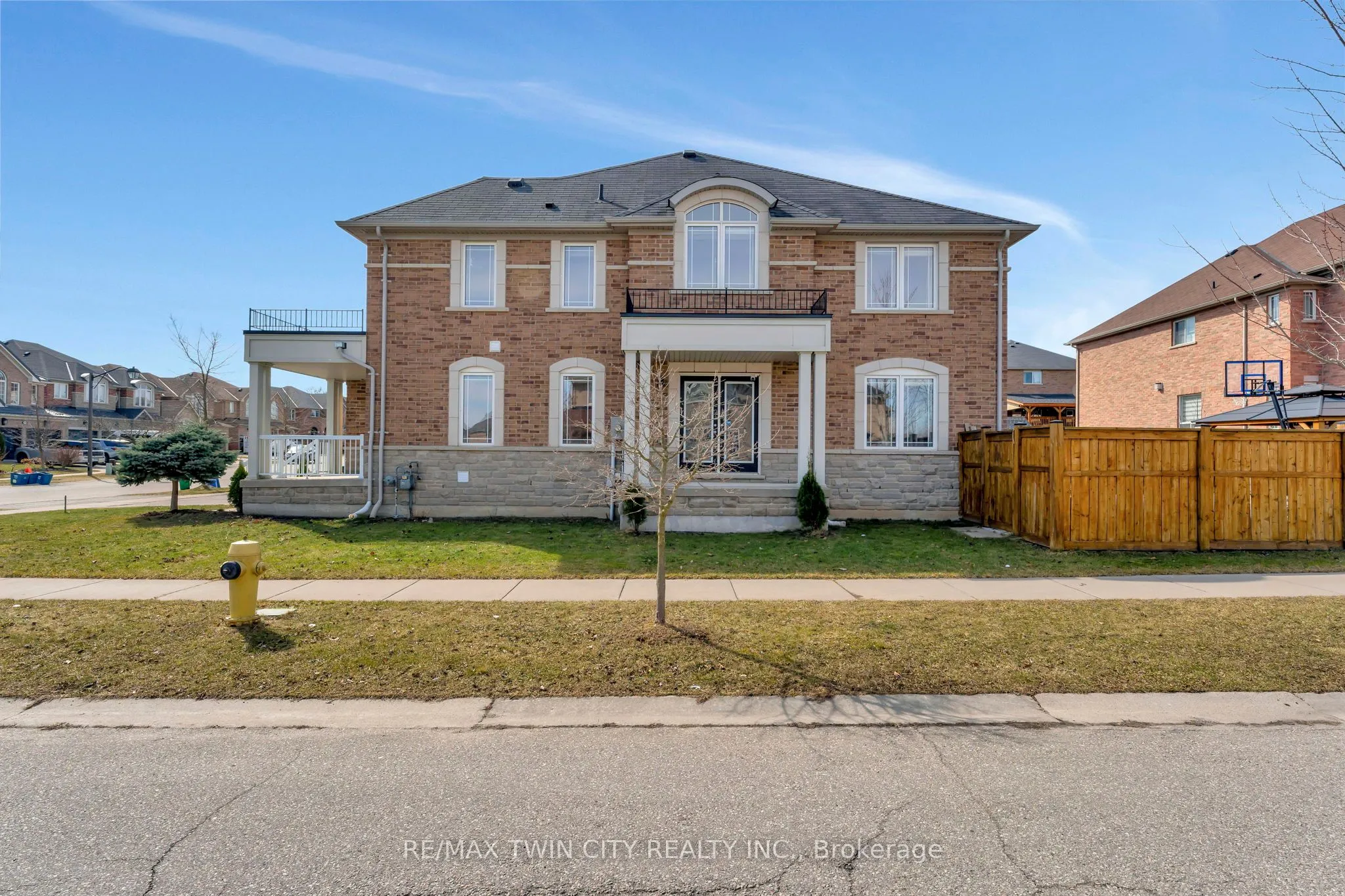 241 Thomas Avenue, ON N3S 0E1