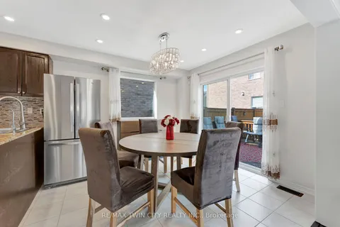 241 Thomas Avenue, ON N3S 0E1