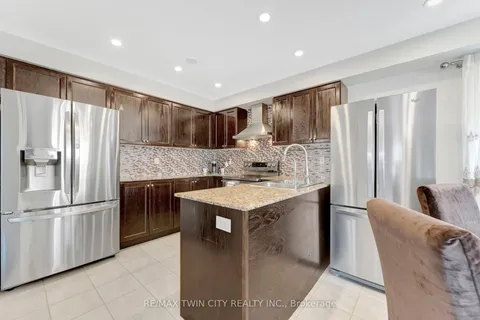 241 Thomas Avenue, ON N3S 0E1