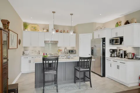 8 Serenity Place Crescent, ON P1H 0C4