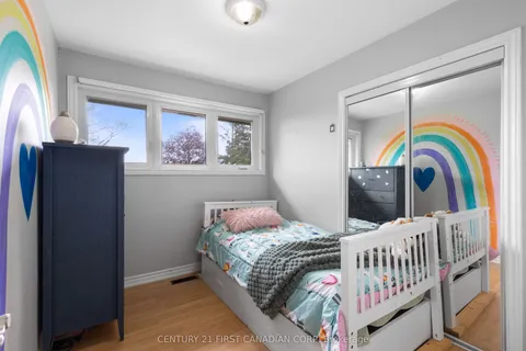 5270 Trafalgar Street, Thames Centre, ON N0L 1G4
