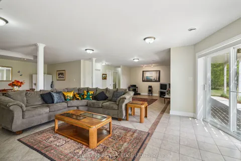 139 Old River Road, ON K0E 1R0