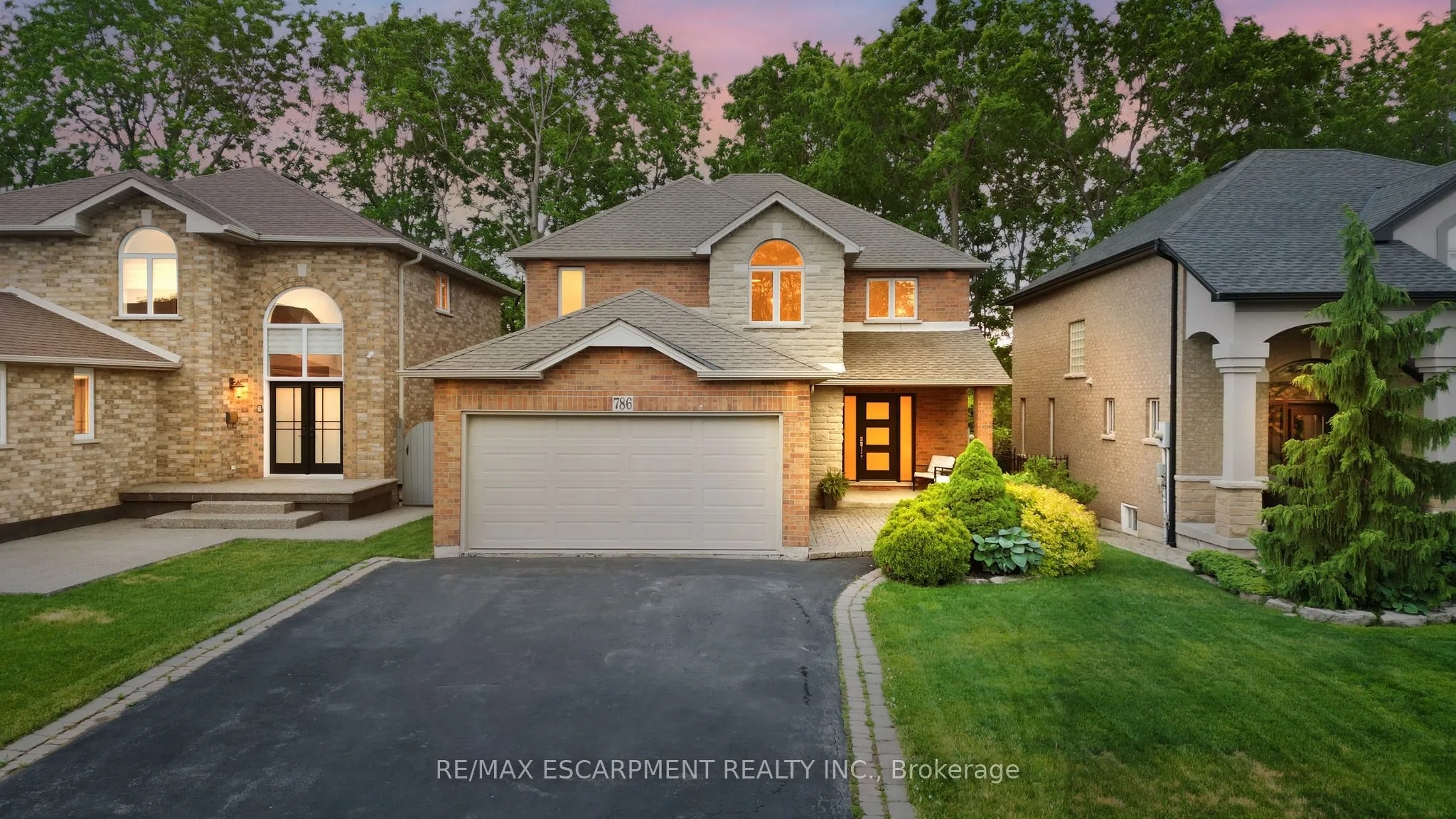 786 Upper Horning Road, ON L9C 7R4