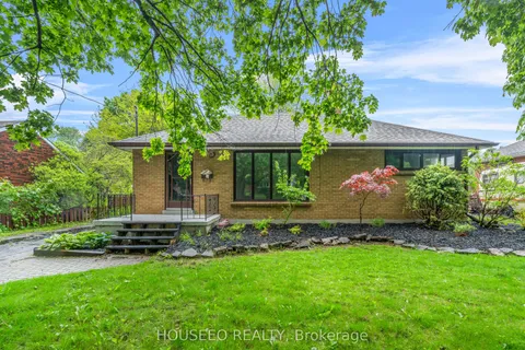 718 Leroy Avenue, ON N5Y 4G5