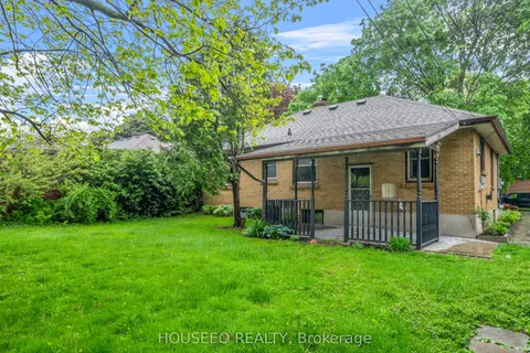 718 Leroy Avenue, ON N5Y 4G5