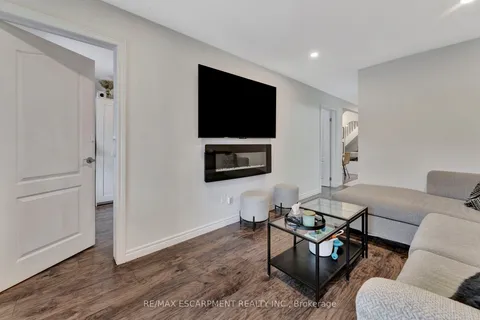 65 Connaught Avenue, ON L8L 6Y9