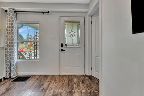 65 Connaught Avenue, ON L8L 6Y9