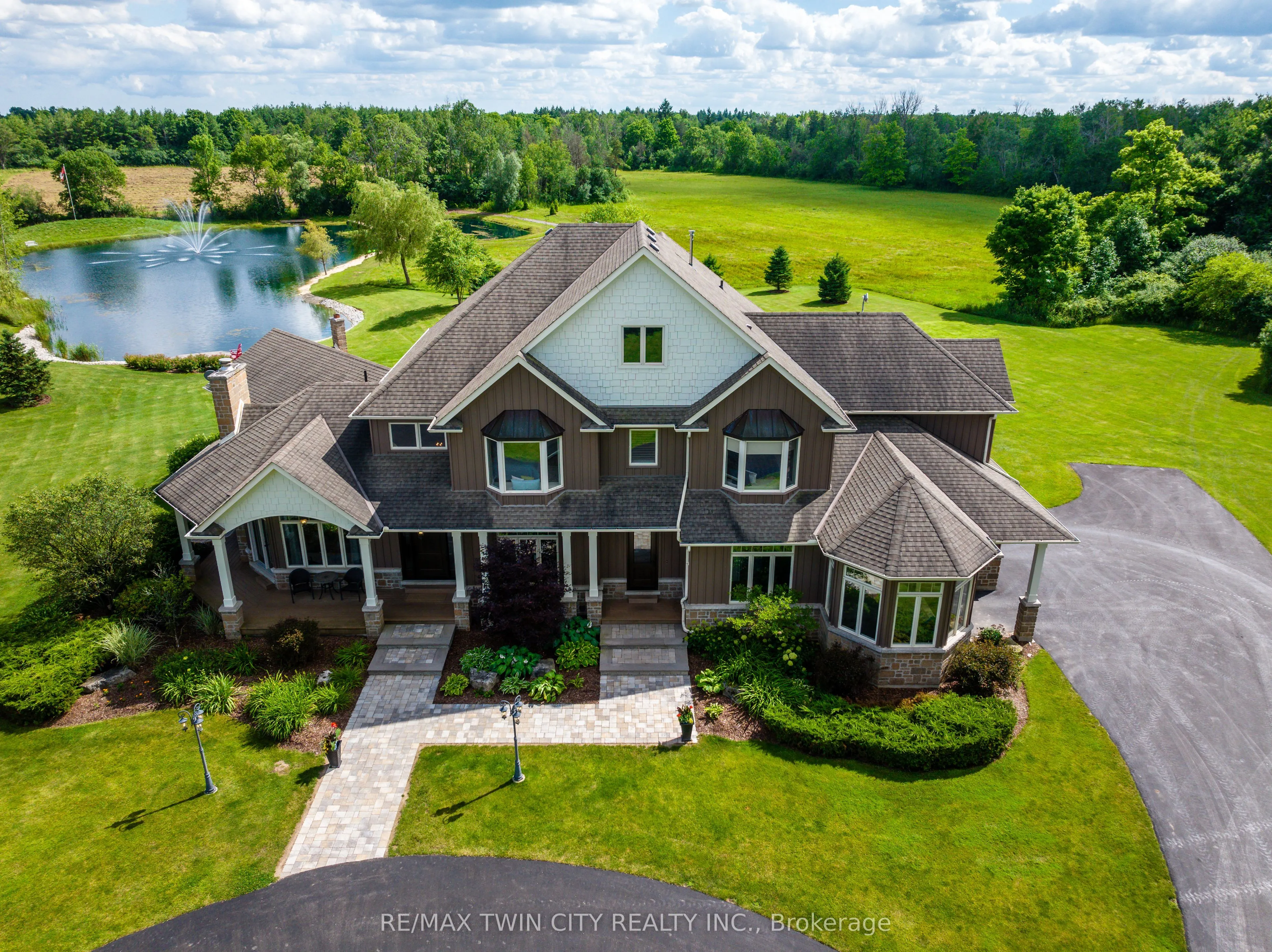 1532 6th Concession Road, ON N0B 1L0