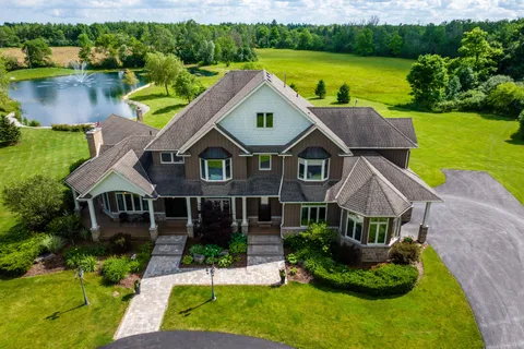 1532 6th Concession Road, ON N0B 1L0