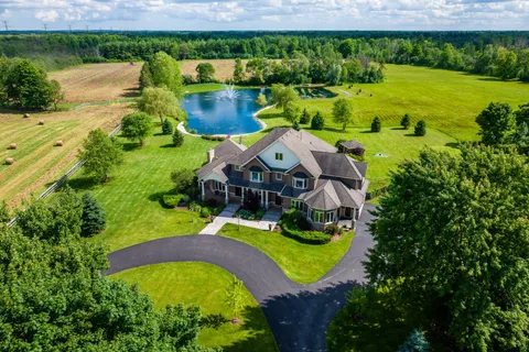 1532 6th Concession Road, ON N0B 1L0