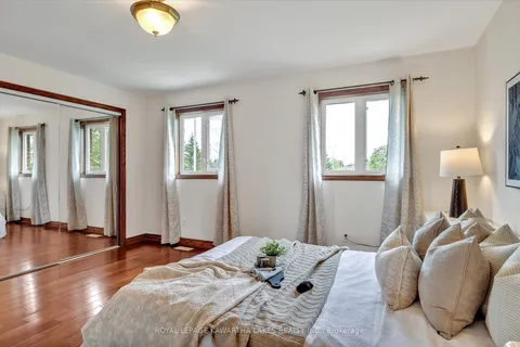 1 William Booth Crescent, ON K9V 6E1