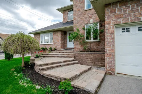 1 William Booth Crescent, ON K9V 6E1