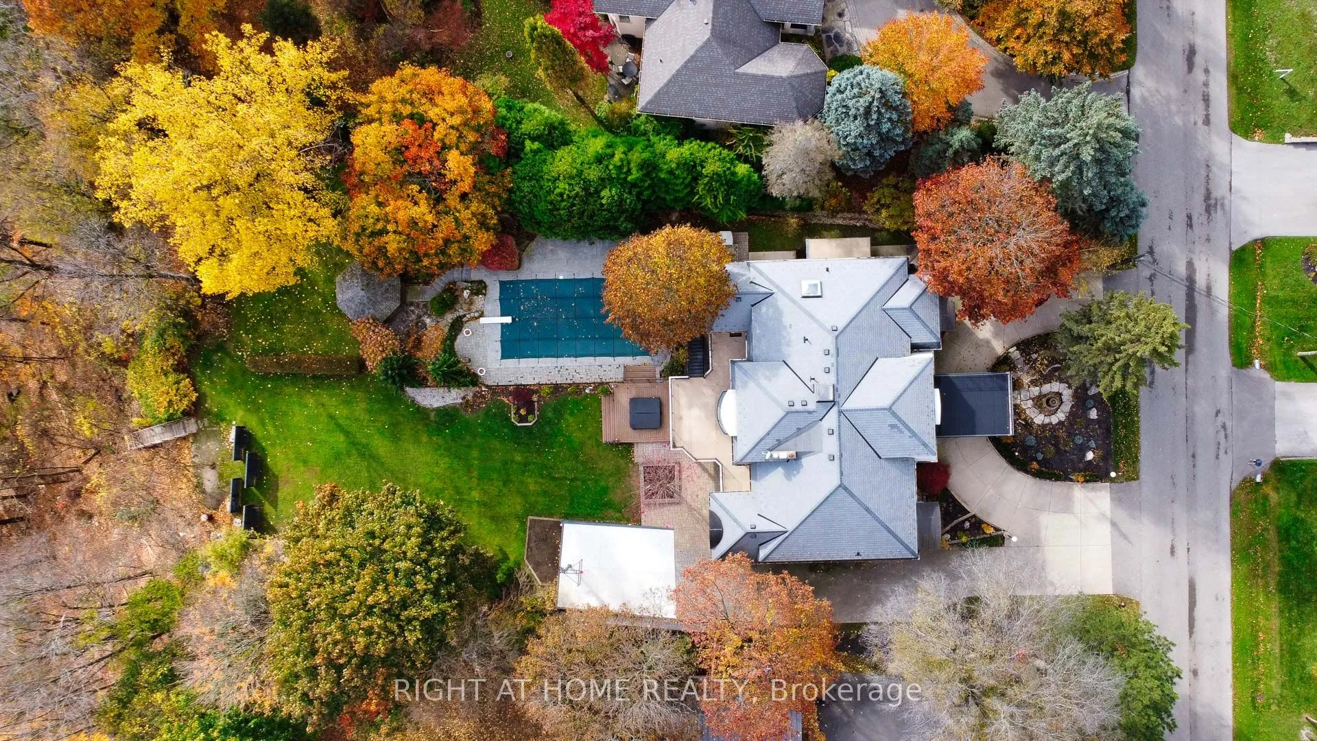 34 Maple Avenue, ON L9H 4W4