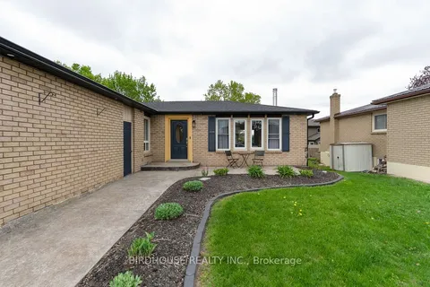 33 Corneil Street, ON K9V 5T5