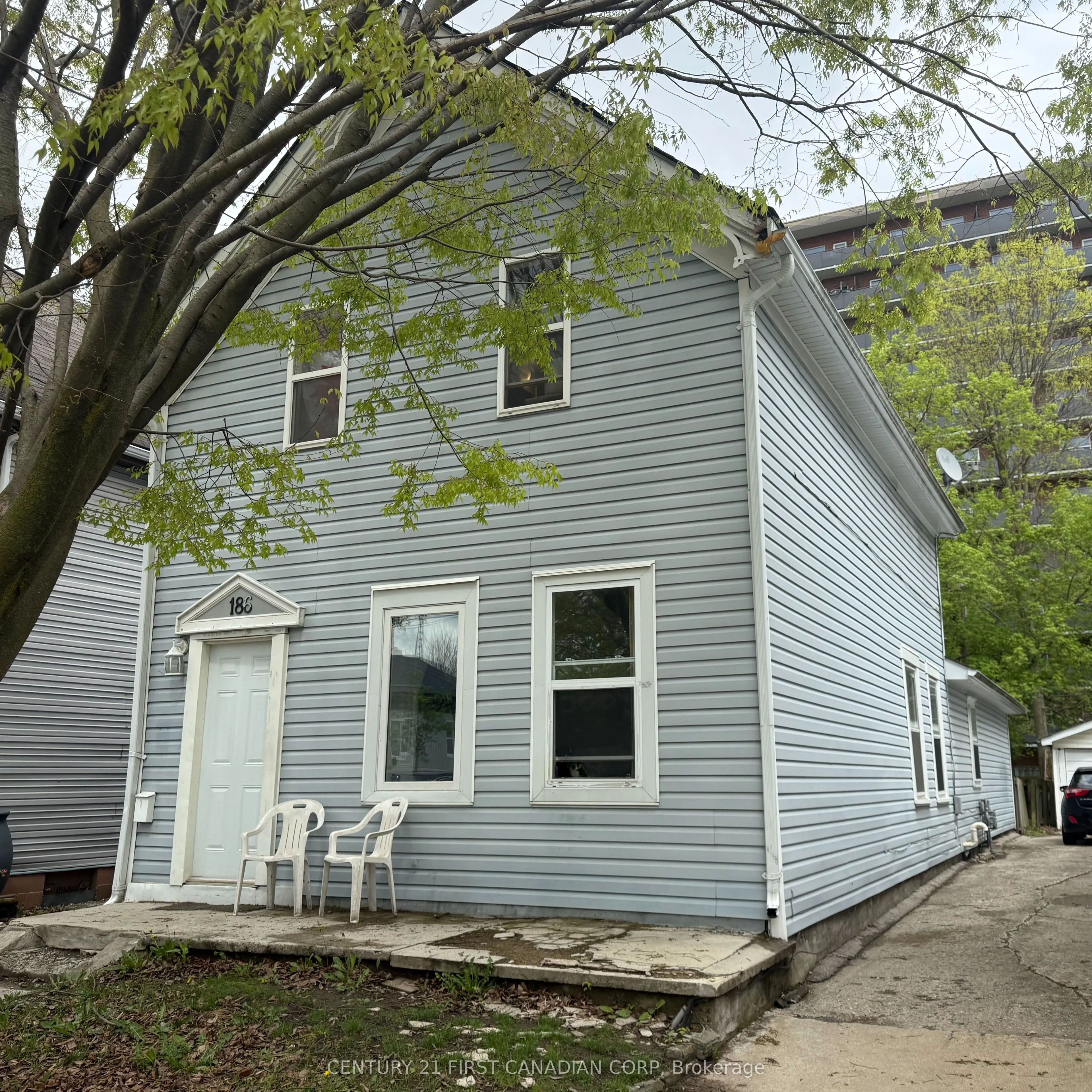 186 Clarence Street, ON N6B 2J7