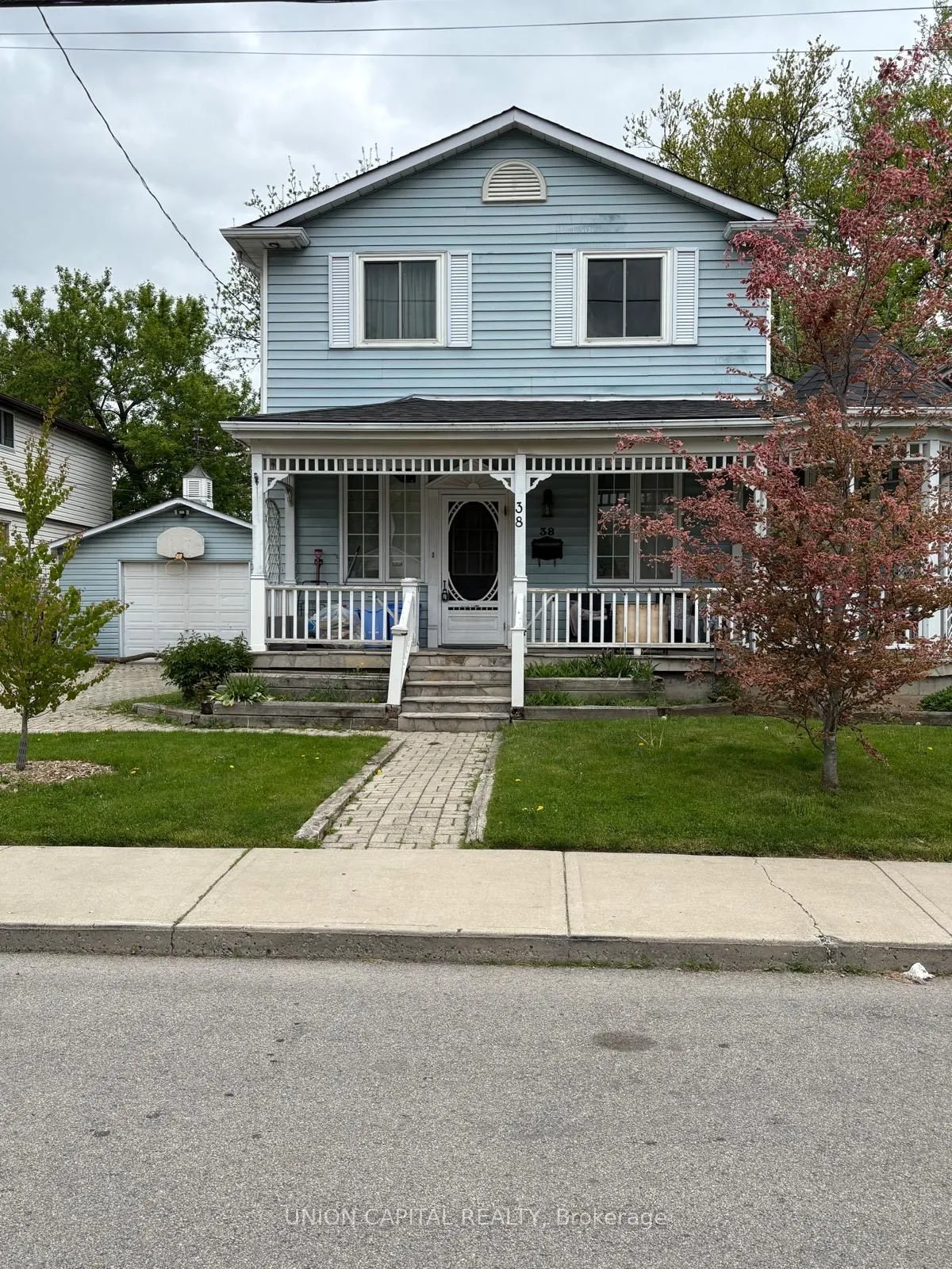 38 Ward Avenue, ON L8S 2E6
