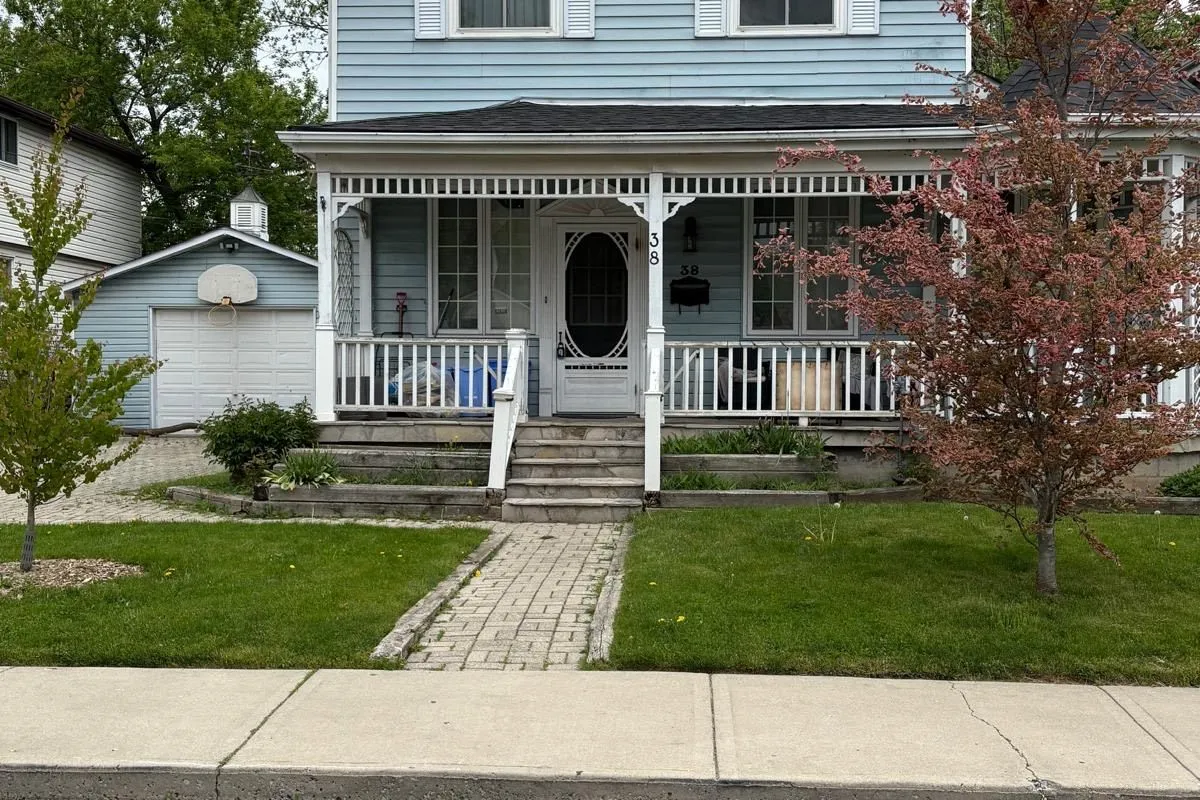 38 Ward Avenue, ON L8S 2E6