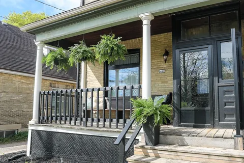 481 English Street, ON N5W 3T6