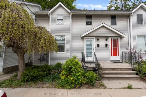 7 Markland Street, ON K7K 1S2