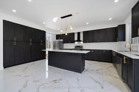92 Hennessey Crescent, ON K9V 1P4