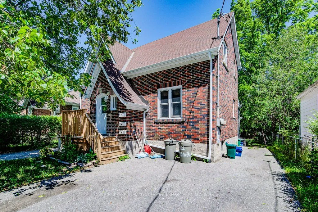 98 Waterloo Street, ON N2J 1X9