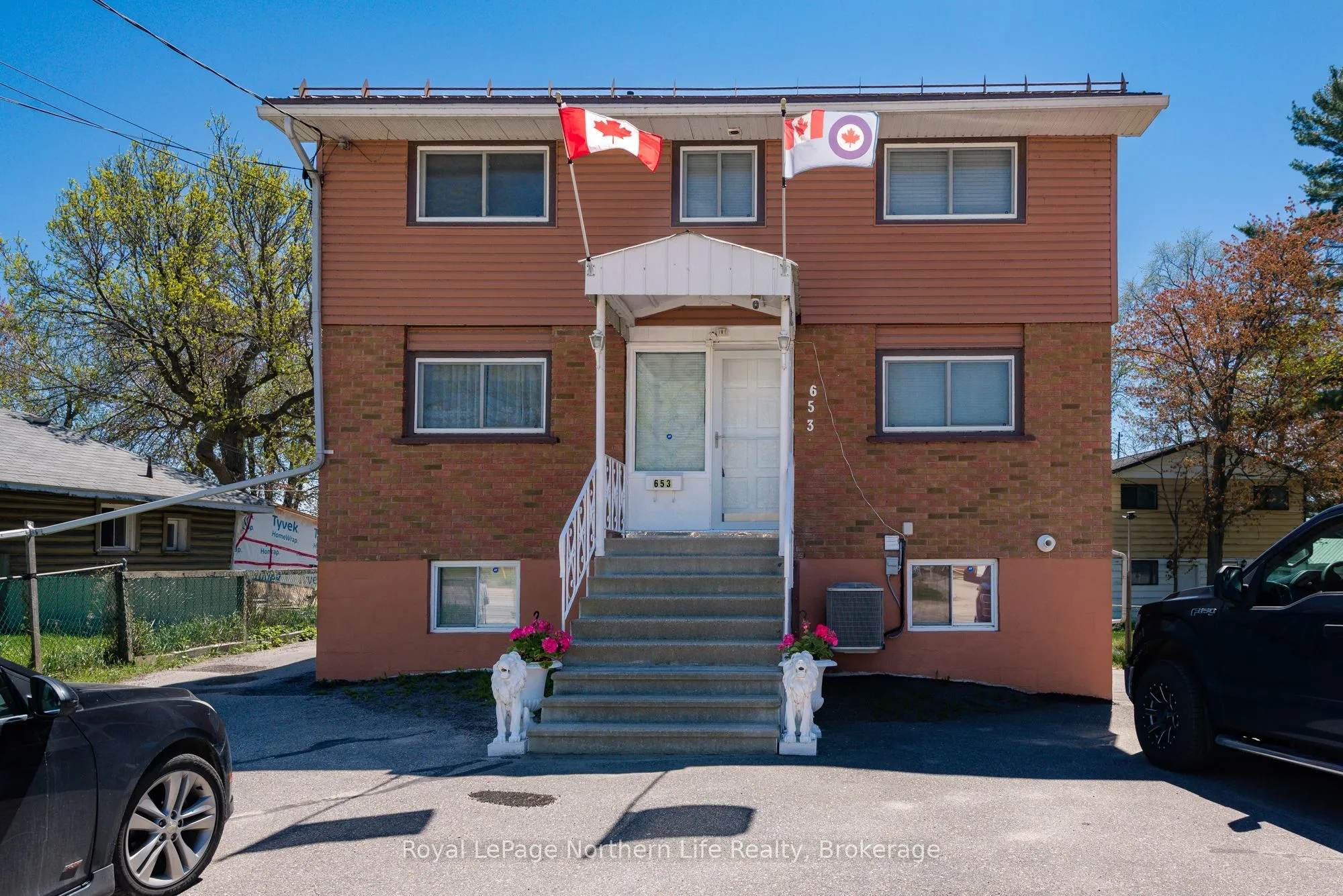 653 Lakeshore Drive, ON P1A 2G1