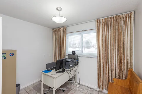 653 Lakeshore Drive, ON P1A 2G1