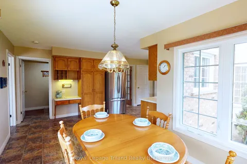 34 Mark Crescent, ON N4S 7V6