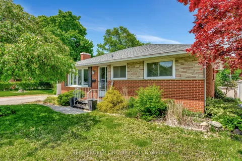 1017 Braeside Street, ON N4S 4T3