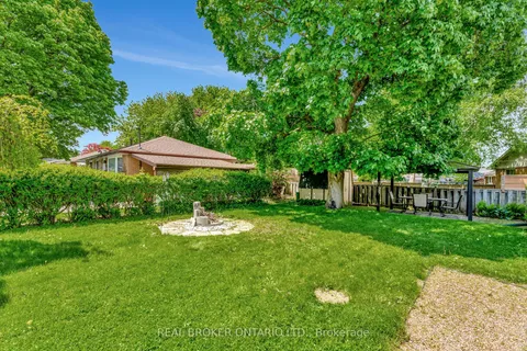 1017 Braeside Street, ON N4S 4T3
