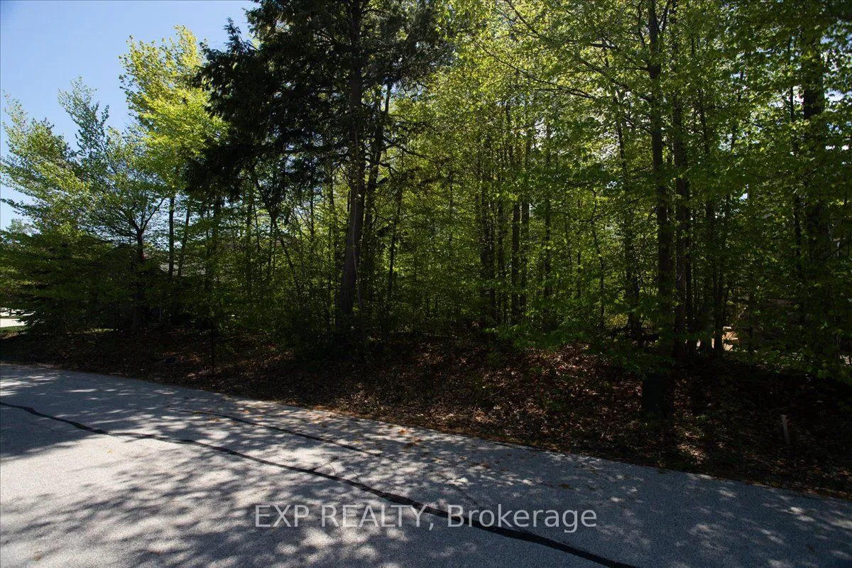 102 McMullen Court, ON N0H 2P0