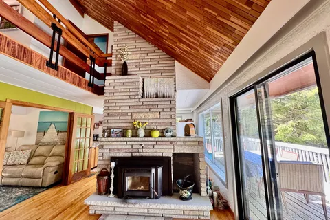 8 Pine River Crescent, ON L9V 3H2