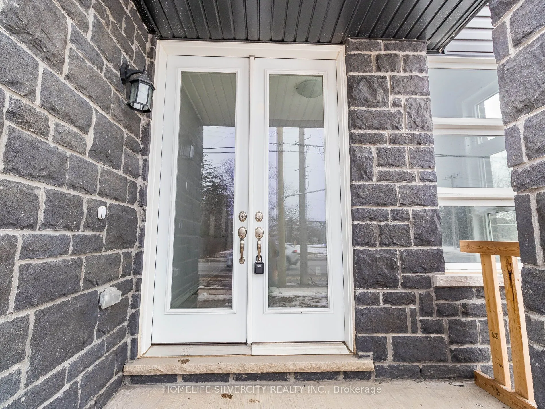 215 Southworth Street, ON L3B 1Z4