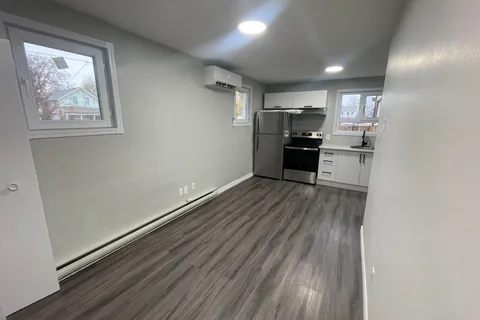 292 Simcoe Street, ON N6B 1J5