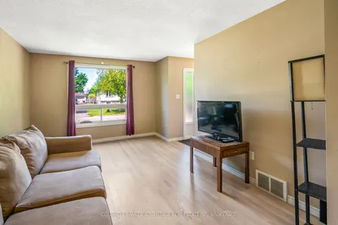 69 Marc Boulevard, ON L3B 5V2