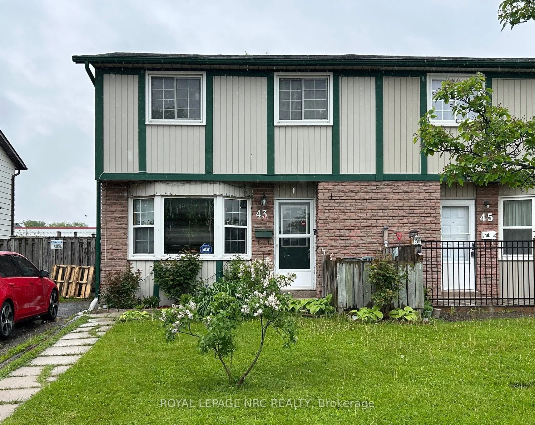 43 Canterbury Drive, ON L2P 3M6