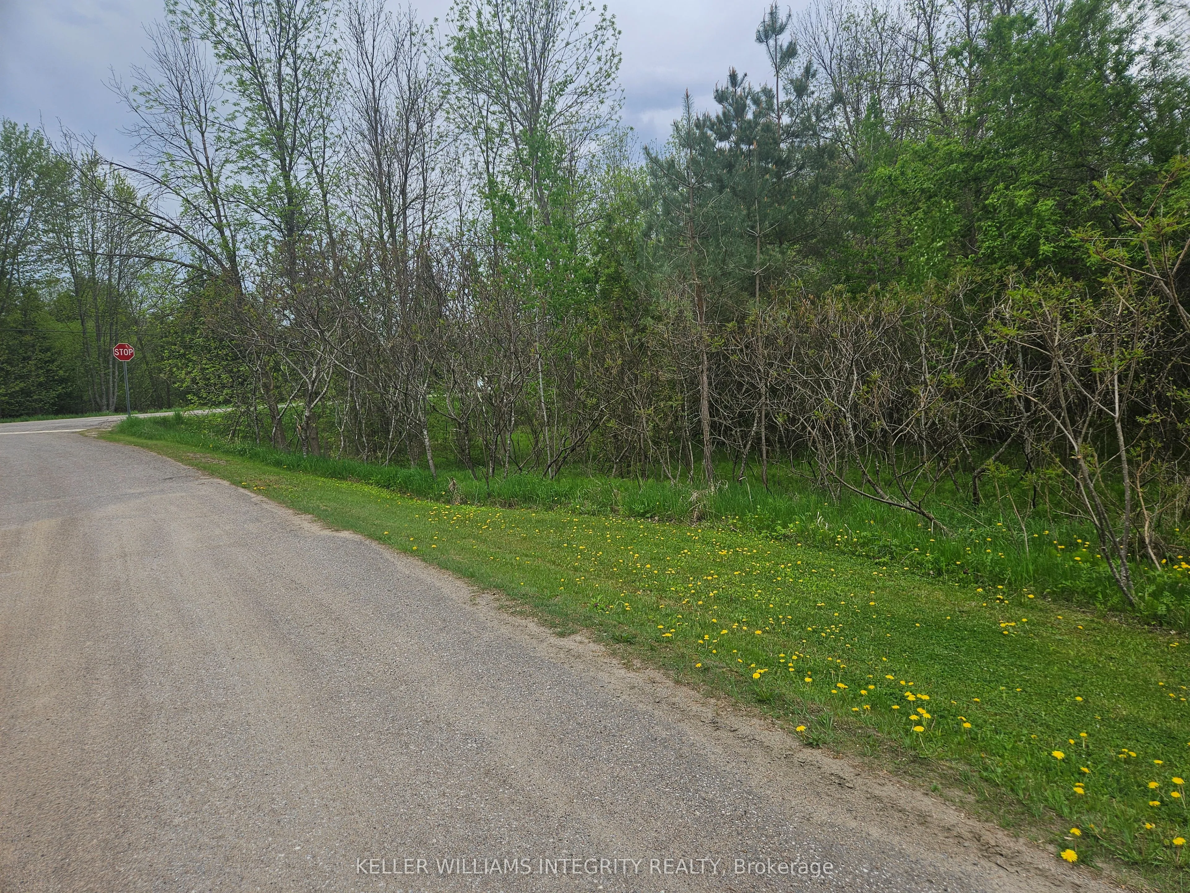 7 Grantham Road, ON K7V 3Z8