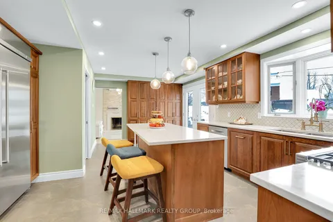 1712 Playfair Drive, ON K1H 5S6