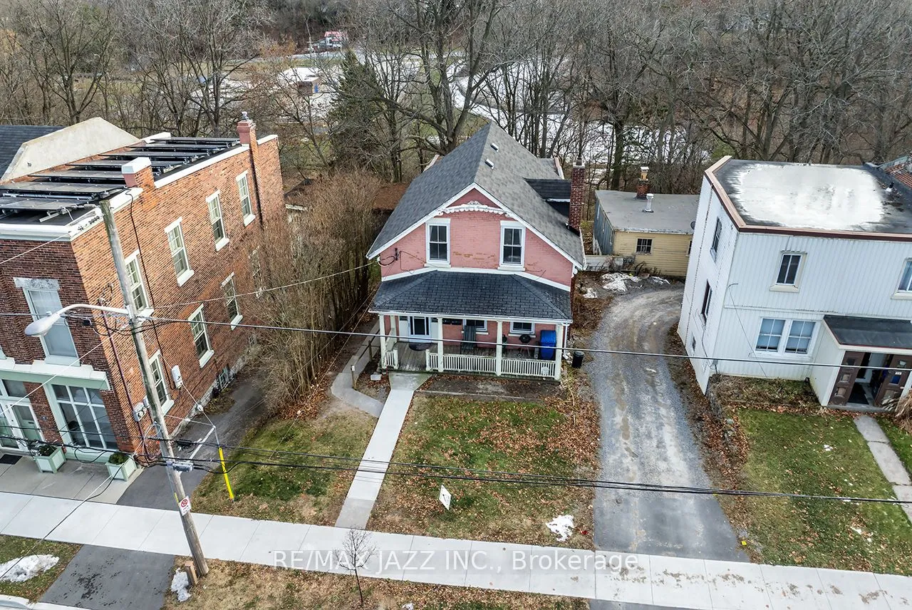 221 Walton Street, ON L1A 1P1