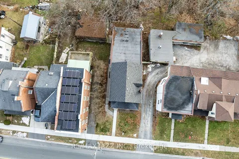221 Walton Street, ON L1A 1P1