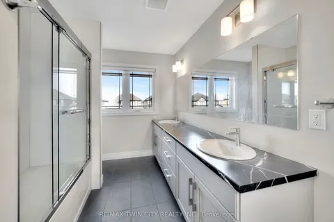35 Loxleigh Lane, ON N0B 1M0