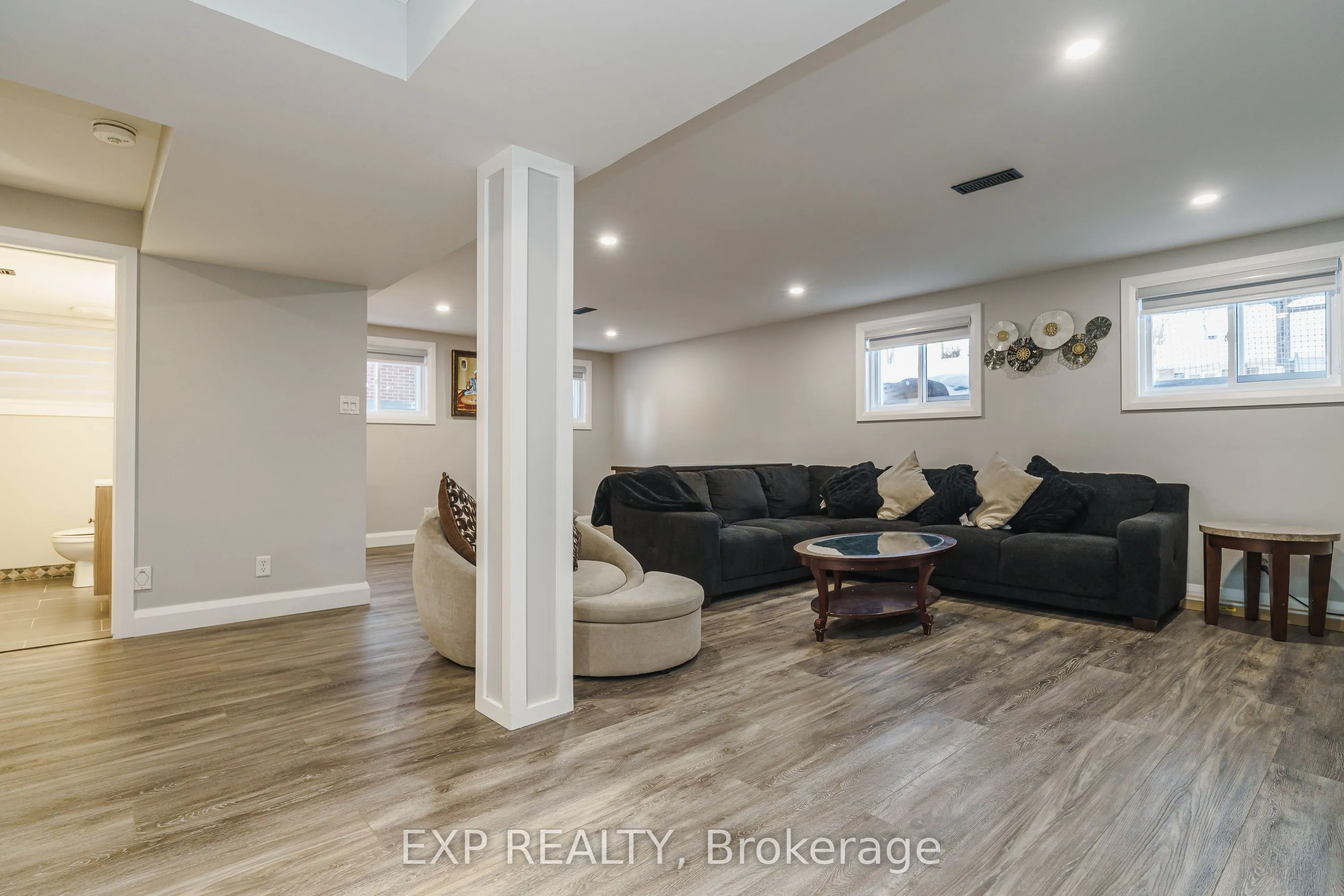 1885 Arizona Avenue, ON K1H 6Z5