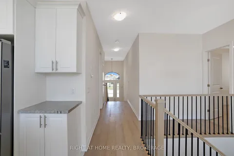 19 Robarts Drive, ON L9K 0H5