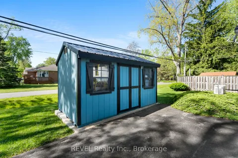655 Parkdale Avenue, ON L2A 5B5