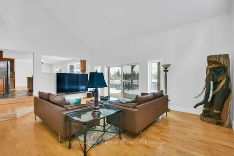 6099 James Bell Drive, ON K4M 1B3