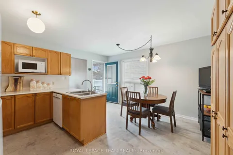 16 Royal Field Crescent, Barrhaven, ON K2J 4E8