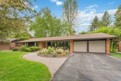 54 Lismer Crescent, Kanata, ON K2K 1A2